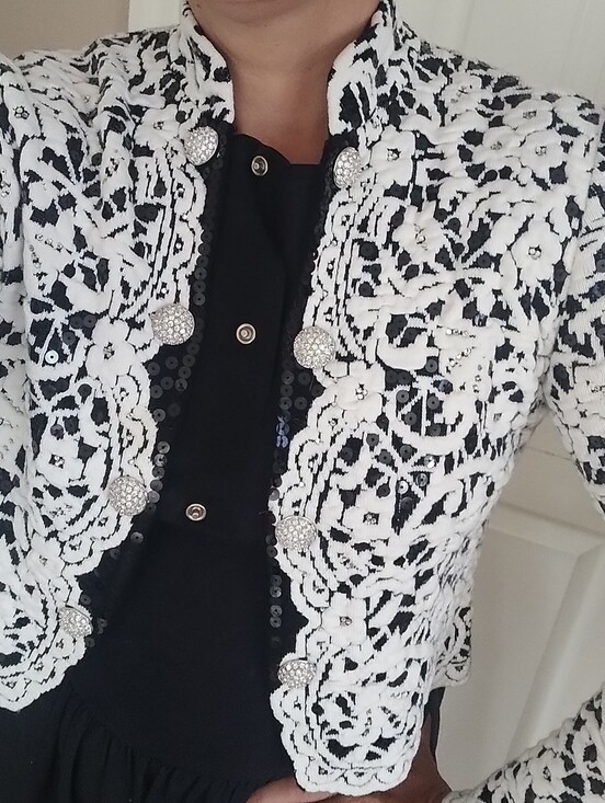 St. John Jackets & Blazers - St John White Crocheted Lace Bolero Jacket 4